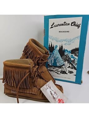 Laurentian Chief Mocassins Eugene Cloutier 137372 Size 4 Canada